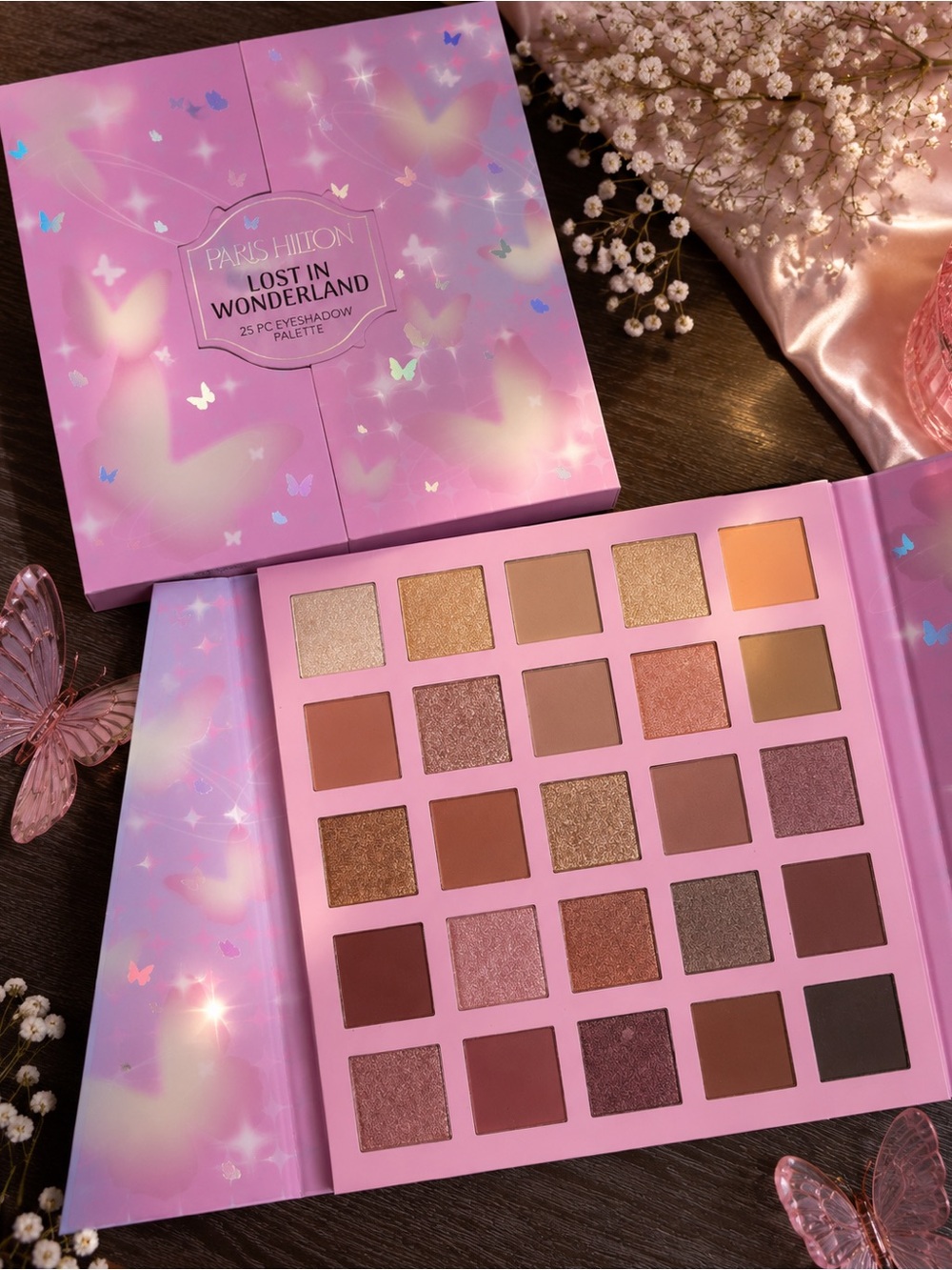 Paris Hilton Pink & Gold Lost in Wonderland 25-Pan Eyeshadow Palette